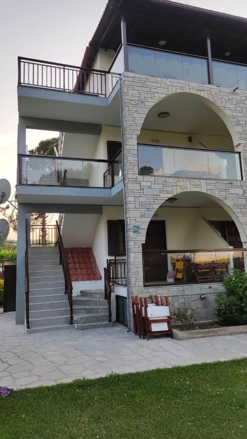Aegialis Apartments Vourvourou Bagian luar foto