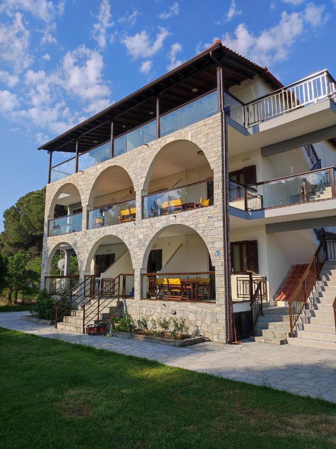 Aegialis Apartments Vourvourou Bagian luar foto