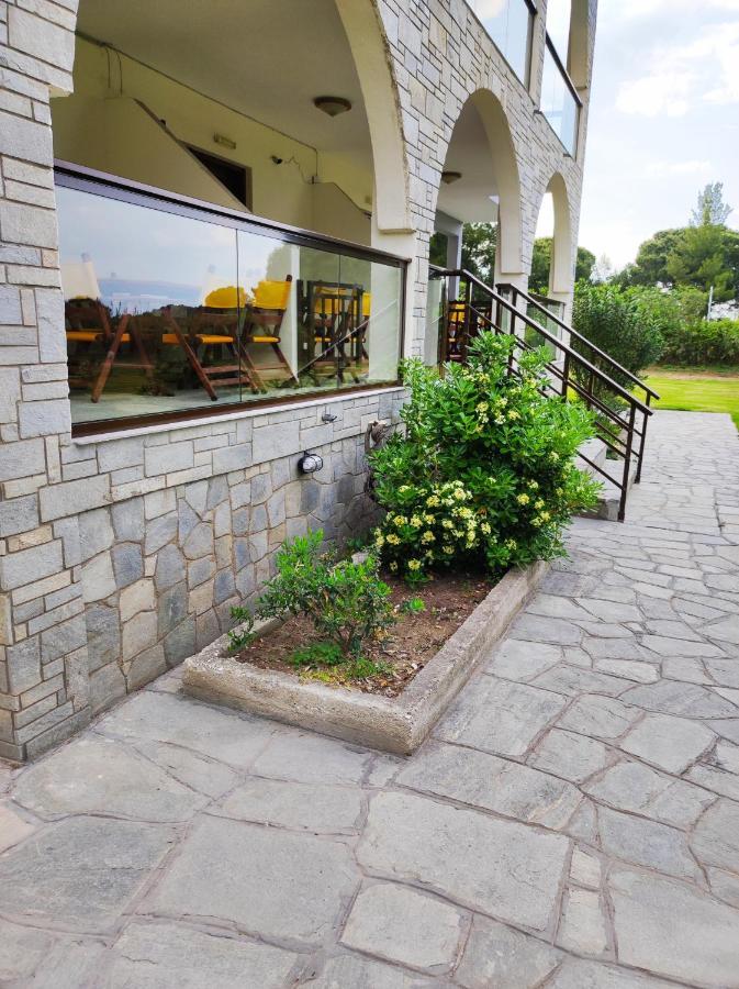 Aegialis Apartments Vourvourou Bagian luar foto