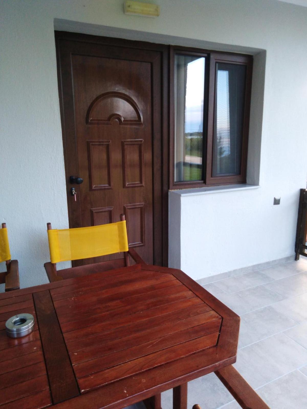Aegialis Apartments Vourvourou Bagian luar foto