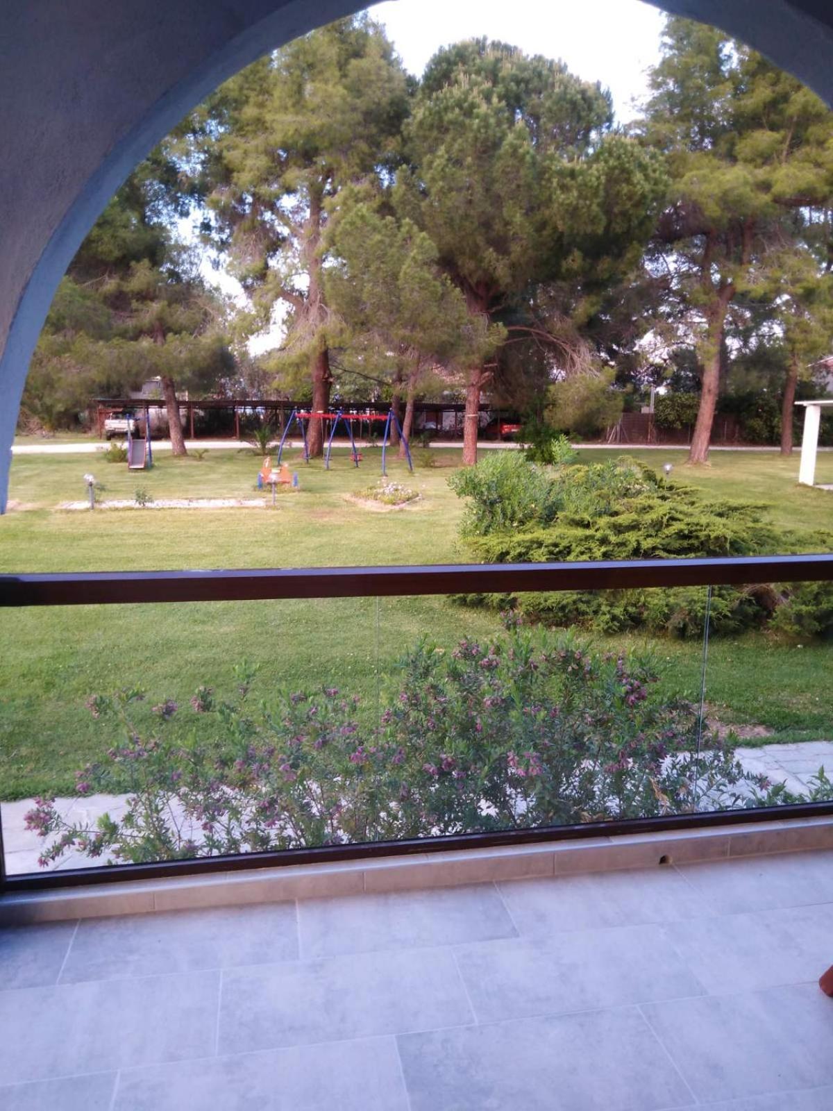 Aegialis Apartments Vourvourou Bagian luar foto
