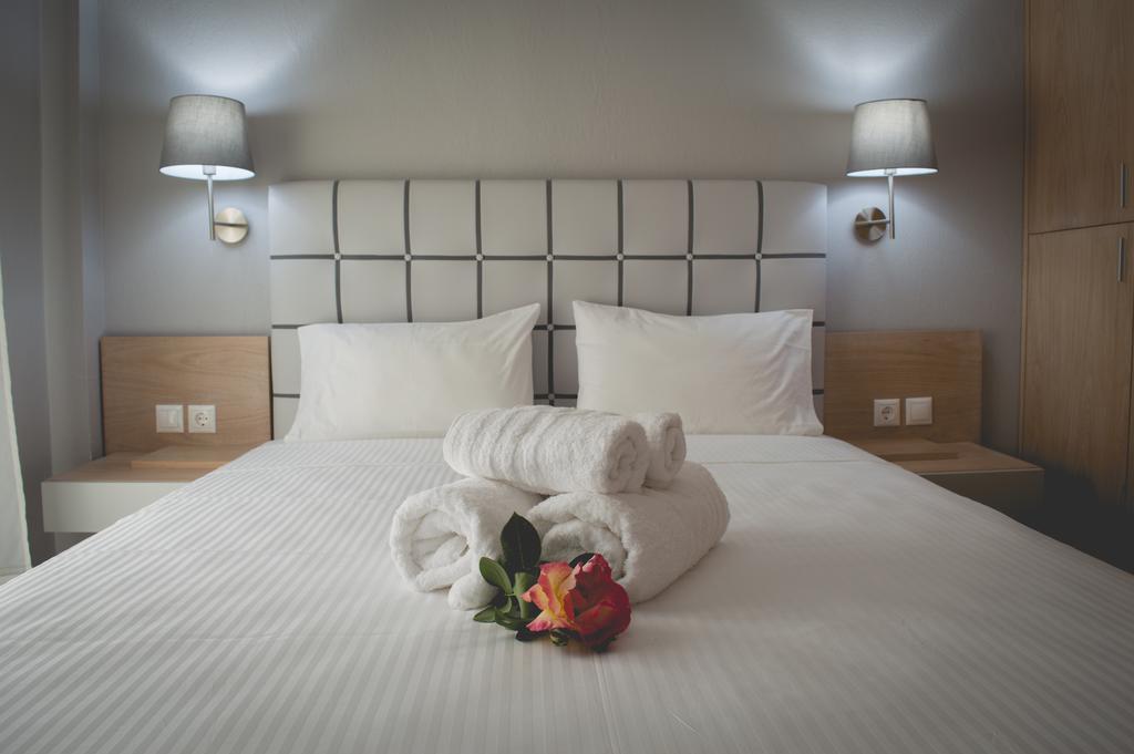 Aegialis Apartments Vourvourou Bagian luar foto