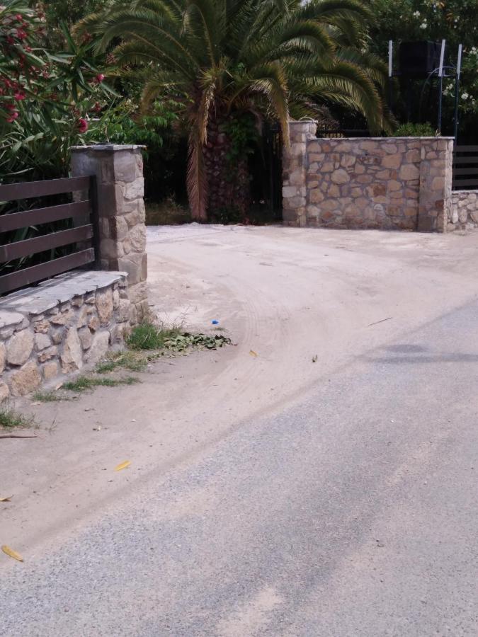 Aegialis Apartments Vourvourou Bagian luar foto